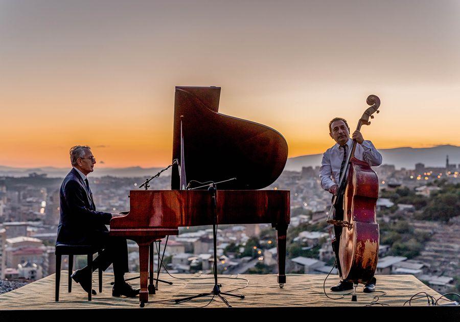 Amanoo Sunset: Where Architecture, Nature and Music Become One Experience